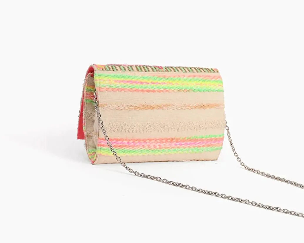 AB22-571 Impala Aztec Bead Clutch