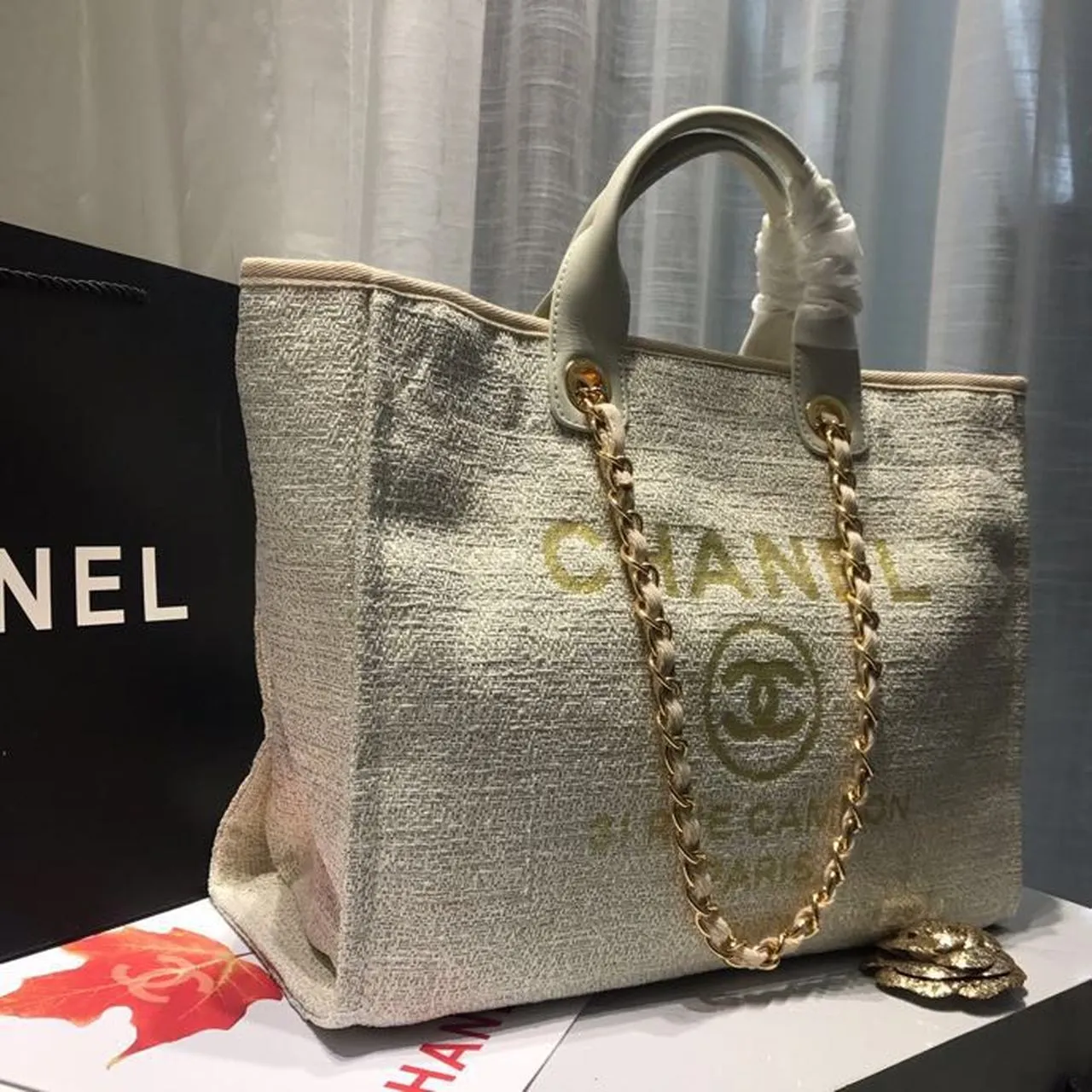 CHL Deauville Tote Tweed Canvas Bag Fall/Winter Collection, Beige/Cream/Gold/Multi For Women 15in/38cm