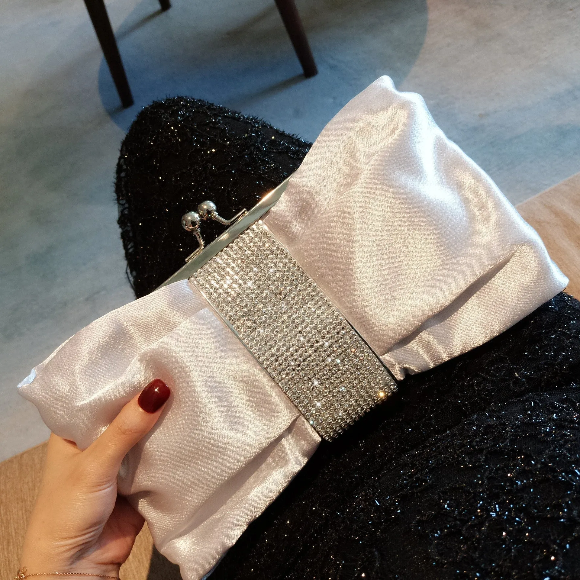 Luxy Moon Diamond Elegant Bow Party Clutch Purse