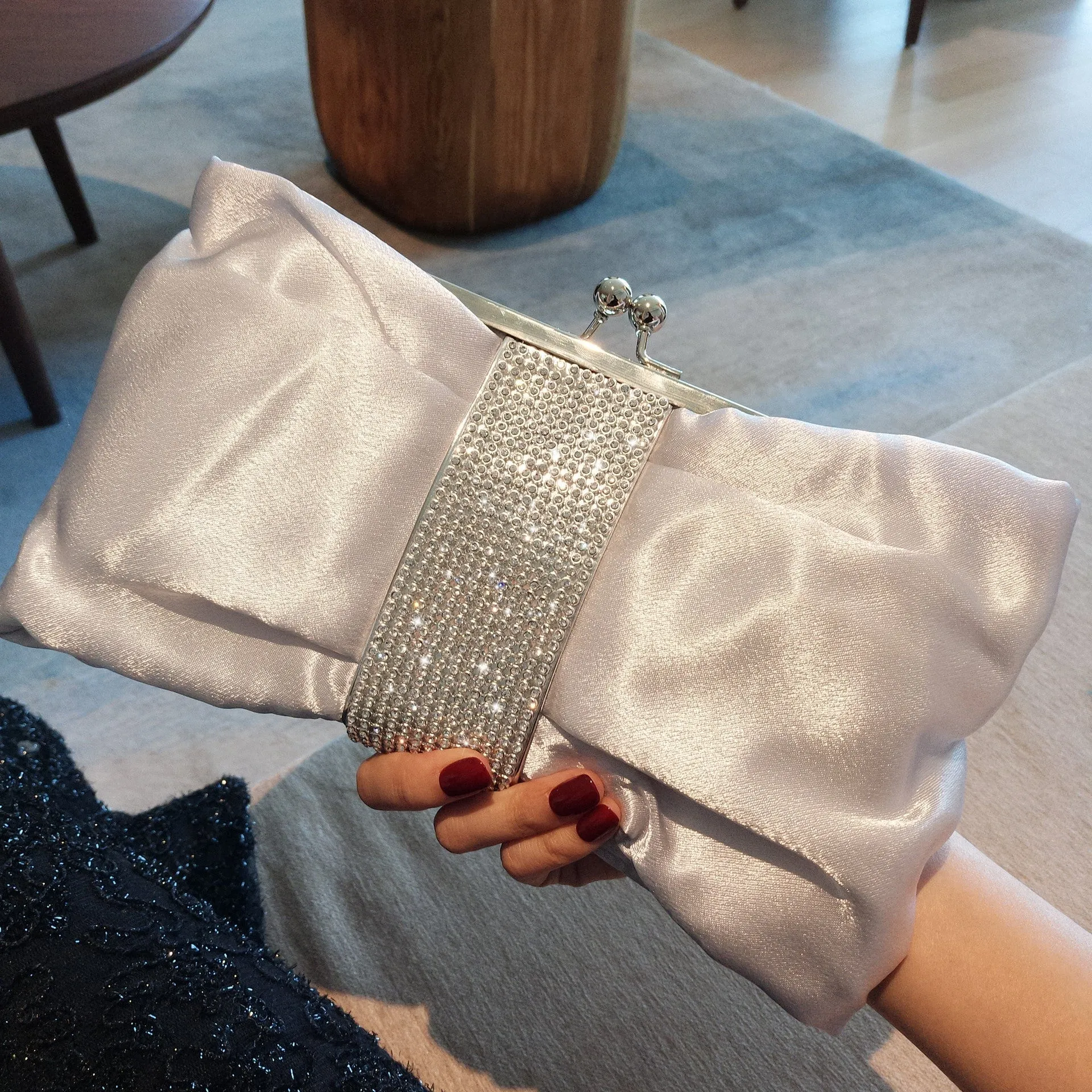 Luxy Moon Diamond Elegant Bow Party Clutch Purse