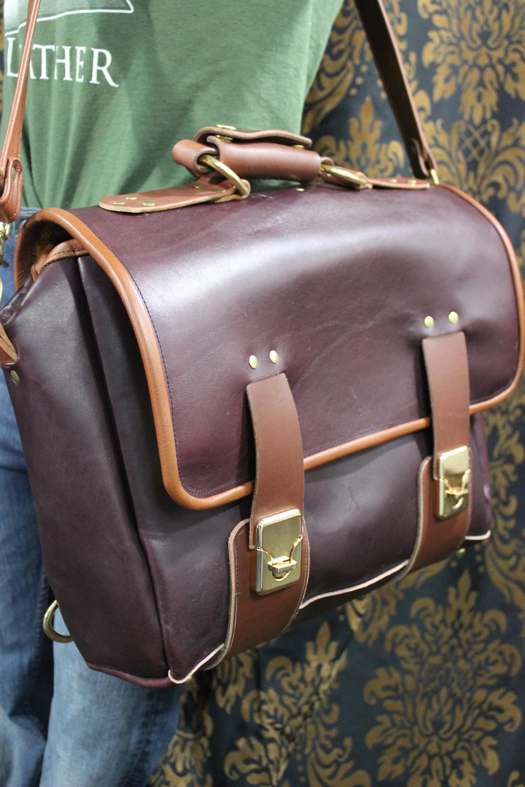 PACKMASTER - Plum Pull-Up Messenger Bag *Limited Edition*