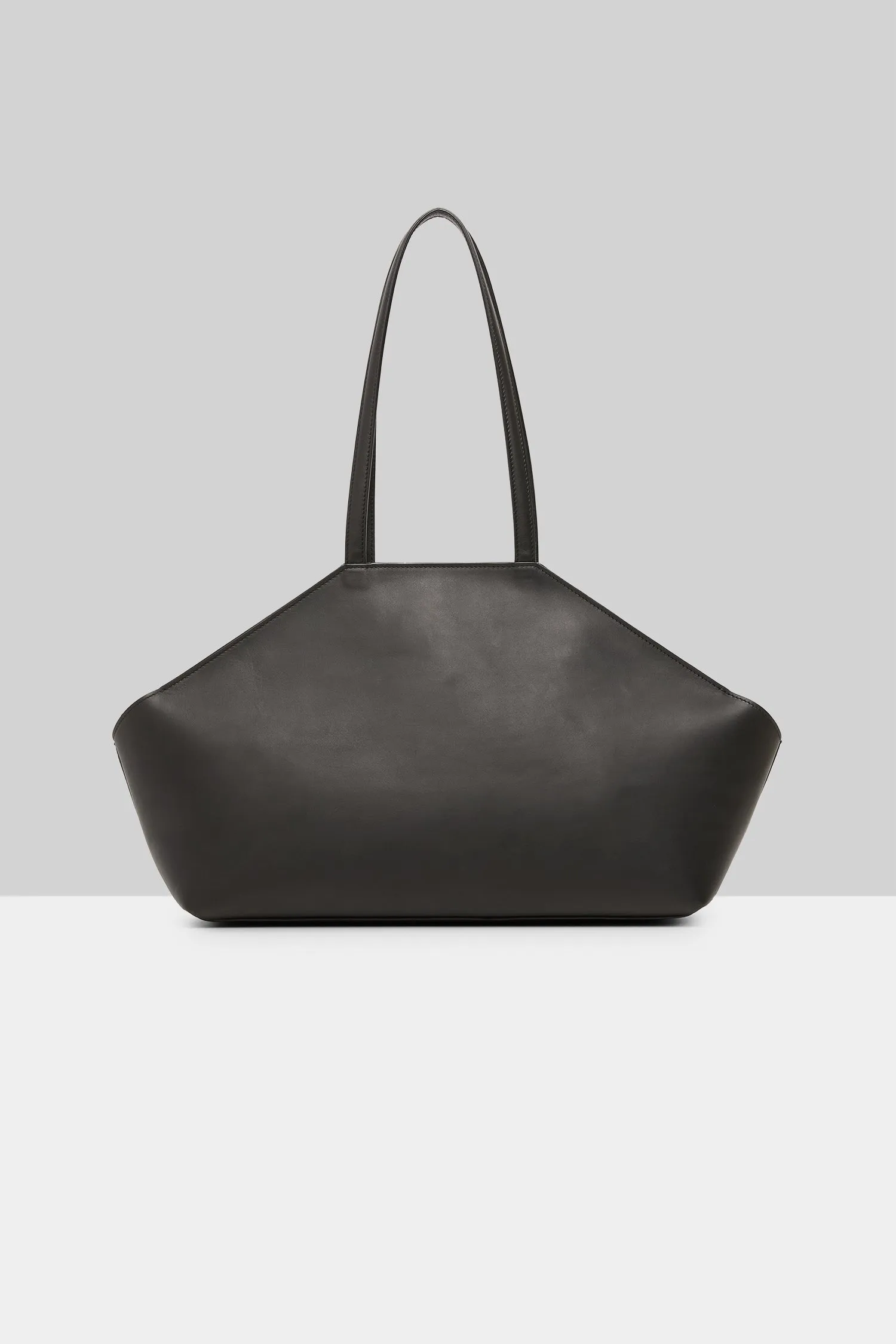 Sagomina Leather Shoulder Bag in Black